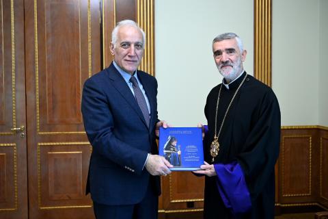 总统会见了西利西亚家族亚美尼亚宗徒教会大主教
