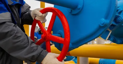 ЕС согласился постепенно прекратить импорт российского газа до 1 января 2028 года