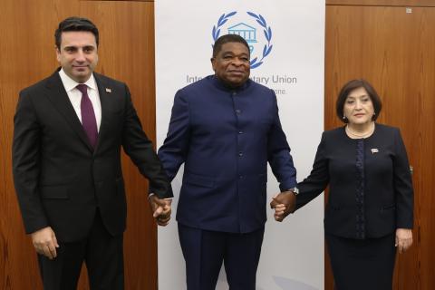 სომხეთის რესპუბლიკის ეროვნული ასამბლეის თავმჯდომარემ აზერბაიჯანელ კოლეგასთან შეხვედრა გამართა