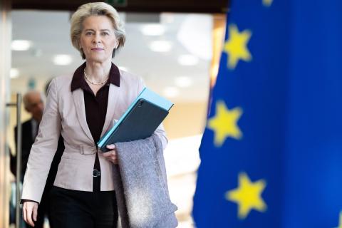 Урсула фон дер Ляйен обсудит с лидерами ЕС предоставление Украине нового кредита под российские активы