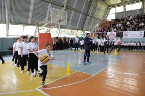Շիրակում անցկացվել է հանրակրթական դպրոցների աշխատակիցների մարզական-մշակութային մրցույթ