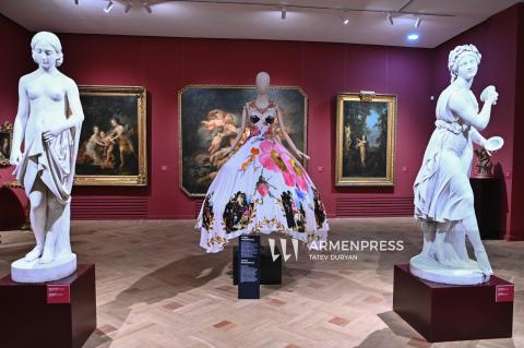 Inauguración de exposición "La forma de la imagen: Diálogo entre el arte y la moda"