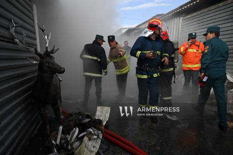 Imágenes del incendio en la feria de Malatia