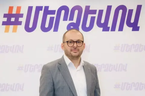 «Մեր ձևով» շարժման անդամ Ռուբեն Մխիթարյանը կալանավորվել է Գյումրիում զանգվածային անկարգությունների գործով