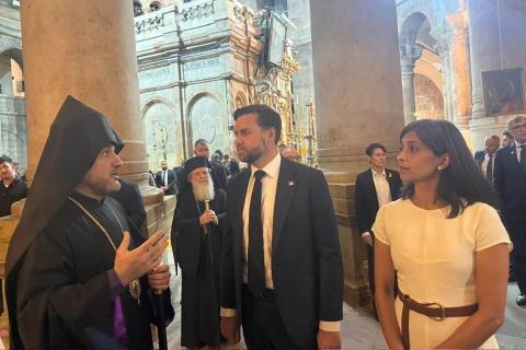 美国副总统参访耶路撒冷圣墓教堂和教堂的亚美尼亚区