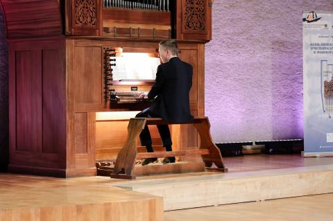 Բրիտանացի երգեհոնահար Ջոնաթան Սքոթը համերգով է հանդես եկել Երևանում