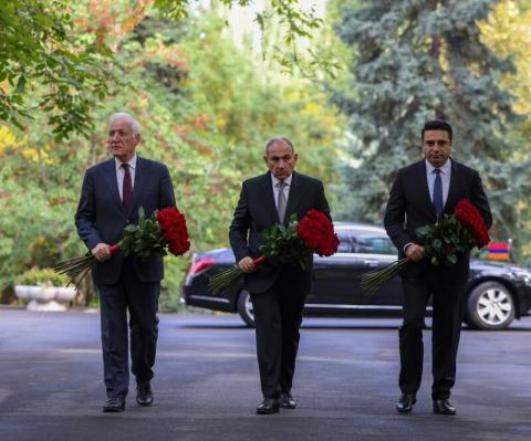 Le Premier ministre a rendu hommage à la mémoire des victimes de l’attentat du 27 octobre