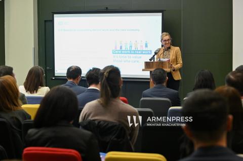"Igualdad de género desde la perspectiva del trabajo de cuidados: debate público con múltiples partes interesadas"