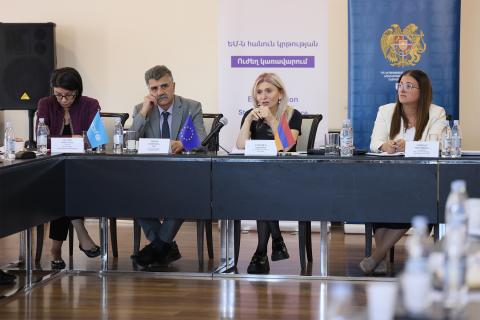 ԿԳՄՍՆ-ում քննարկվել են դպրոցների կառավարման համակարգի բարեփոխումները