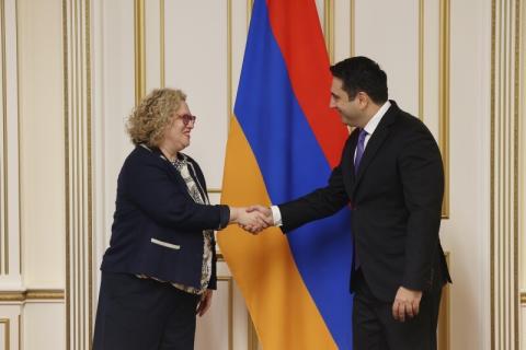 国民议会议长会见了英国新任驻亚美尼亚大使