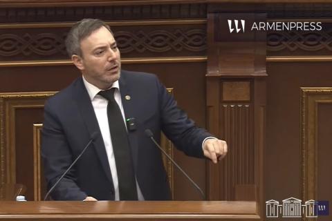 سرگِی لاگودینسکی: ما به دموکراسی ارمنستان اعتماد داریم