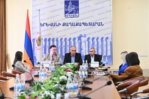 Conferencia de prensa sobre la Exposición Internacional de Salud de Armenia 2025