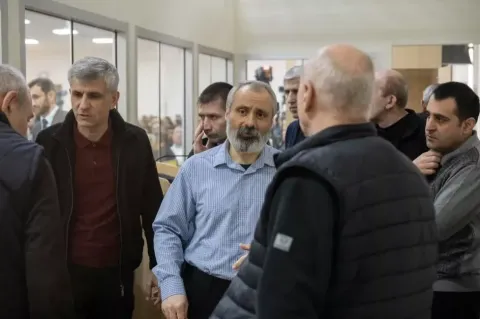 Բաքվում ԼՂ նախկին ռազմաքաղաքական ղեկավարության շինծու գործով դատախազը հանդես է եկել մեղադրական ճառով