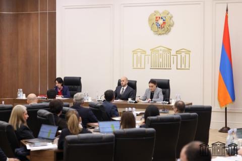 وزیر آموزش و پرورش، علوم، فرهنگ و ورزش: آموزش زبان‌های آذربایجانی و گرجی در سه مدرسه ارمنستان انجام می‌شود