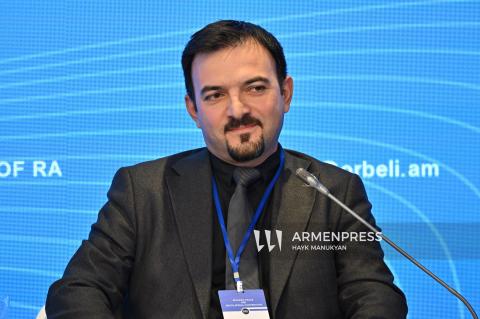 کارشناس آذربایجانی: جمهوری آذربایجان و ارمنستان باید به تمامیت ارضی و مرزهای یکدیگر احترام بگذارند