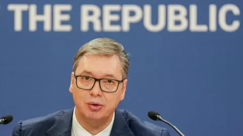 На фоне протестов Вучич объявил о проведении в Сербии внеочередных парламентских выборов