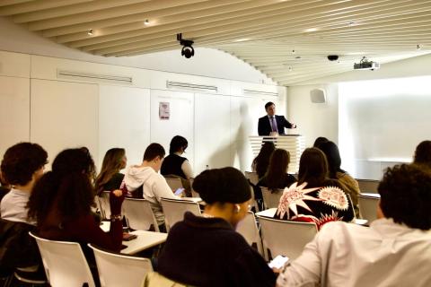 سفیر ارمنستان در فرانسه توافقات حاصل‌شده میان ایروان و باکو را در انستیتوی دانشگاه لندن در پاریس تشریح کرد