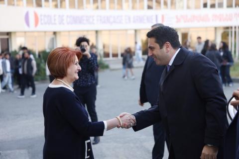 სომხეთის რესპუბლიკის ეროვნული ასამბლეის თავმჯდომარე სომხეთის ევროპულ უნივერსიტეტს ეწვია