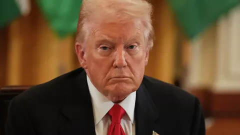 Трамп заявил, что Иран просит США отменить санкции