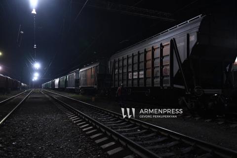 القطار المحمّل بالحبوب يصل إلى أرمينيا بالسكك الحديدية من كازاخستان وروسيا وأذربيجان وجورجيا وأرمينيا-فيديو-