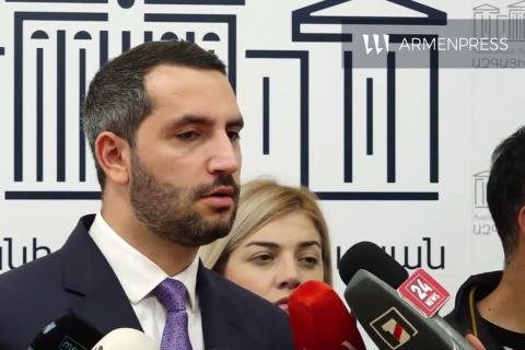 ანკლავების საკითხი უნდა გადაწყდეს საზღვრის დელიმიტაციის კომისიების მუშაობის ფარგლებში: ეროვნული ასამბლეის თავმჯდომარის მოადგილე