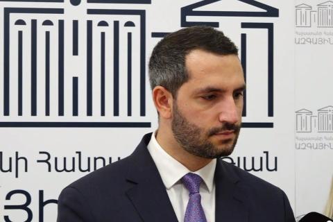 نشست مطبوعاتی روبن روبینیان