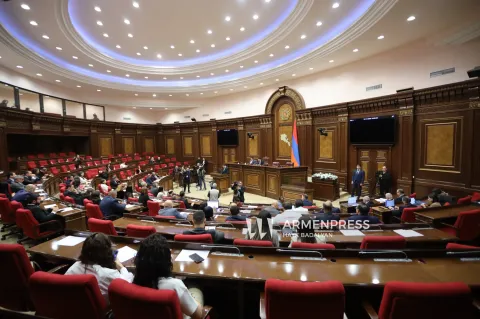 نشست عادی مجلس هشتم جمهوری ارمنستان