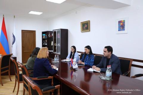 Human Rights Defender Anahit Manasyan meets  RWI Armenia Director Laura Milne