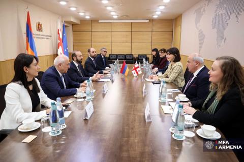 სომხეთისა და საქართველოს საგარეო საქმეთა მინისტრებმა გაფართოებული ფორმატით შეხვედრა გამართეს