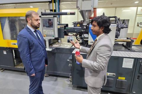 Economy Minister visits India’s AMTZ, highlights opportunities in Armenia