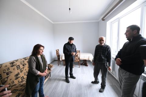 Le Premier ministre s’est informé à Khatchik de l’avancement de la construction de maisons dans le cadre du programme des 16 millions