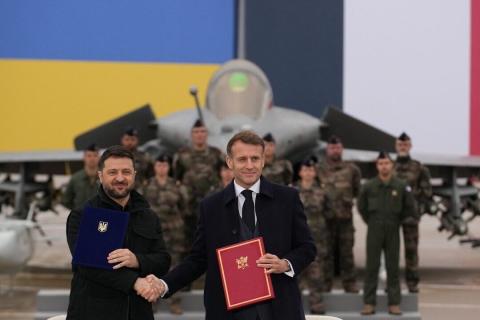Украина закупит у Франции 100 истребителей Rafale: состоялась встреча Макрона и Зеленского