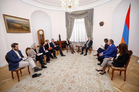 副总理会见了欧盟南高加索及格鲁吉亚危机特别代表