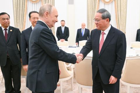 ولادیمیر پوتین و نخست‌وزیر چین گسترش همکاری‌ها در قالب روسیه–چین–مغولستان را بررسی کردند