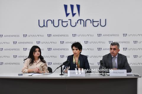 Conferencia de prensa de la directora del Departamento de Política Estratégica y director del Departamento de Gestión de Biorecursos del Ministerio de Medio Ambiente de Armenia