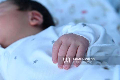 سيصبح البدل-المساعدة الحكومية بأرمينيا للطفل الثالث وما يليه دائماً-فيديو-