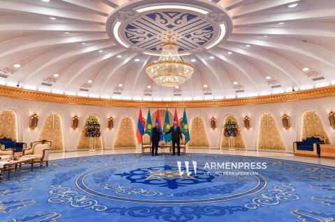 Nikol Pashinyan et Kassym-Jomart Tokayev ont discuté d'un certain nombre de questions visant à développer davantage la coopération multisectorielle entre l'Arménie et le Kazakhstan