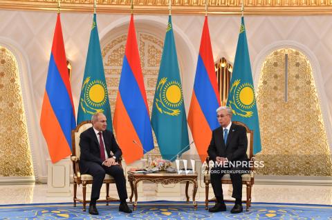 亚美尼亚总理与哈萨克斯坦总统正式会晤在阿斯塔纳举行