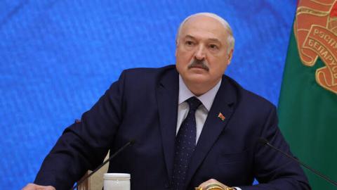 Lukashenko pardons 31 Ukrainians jailed in Belarus