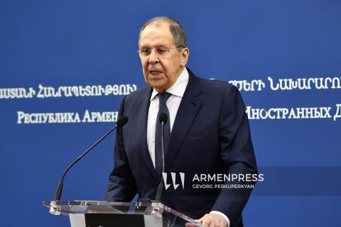 Россия ждет от США промежуточного варианта плана по Украине: Сергей Лавров
