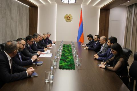 国家安全委员会秘书会见了罗马尼亚参议院外交委员会主席