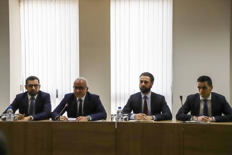 Mnatsakan Safaryan et le président de la Commission des affaires étrangères du Sénat de Roumanie ont discuté des questions inscrites à l’ordre du jour bilatéral