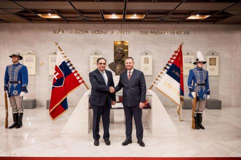 Ermeni Büyükelçi ile Slovakya Parlamentosu Komisyon Başkanı, ikili ilişkilerini ele aldı