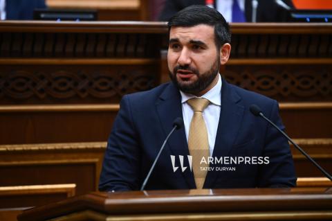 Vahagn Aleksanyan: “En la práctica, todos los sectores políticos de Armenia aceptaron la prioridad de la reforma de la Iglesia”
