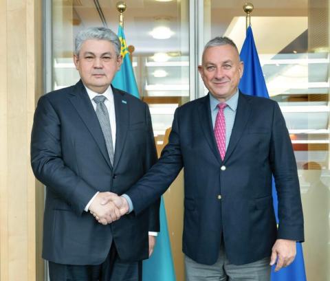 ბრიუსელში ყაზახეთის მოქალაქეებისთვის ევროკავშირის სავიზო რეჟიმის გამარტივებაზე მოლაპარაკებები იწყება