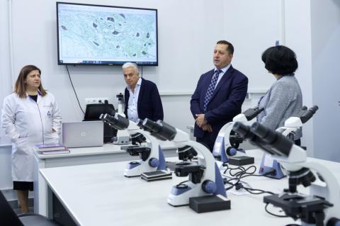 ԵՊՀ կենսաբանության ֆակուլտետում բացվել են երեք նոր ուսումնական լաբորատորիաներ