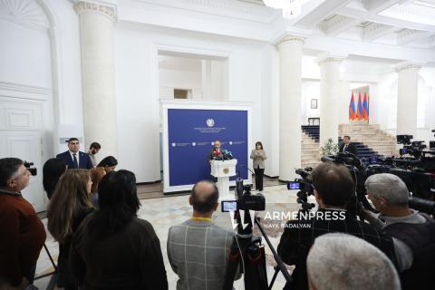 Я посещаю те литургии, где имя Ктрича Нерсисяна не упоминается: Никол Пашинян