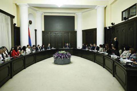 Une réunion de la Commission nationale chargée des questions relatives aux personnes handicapées s’est tenue sous la présidence du Premier ministre