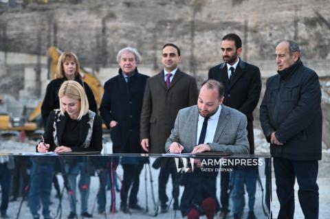 Կասկադ մշակութային հանգույց նախագծի իրականացման՝ անավարտ  հատվածի վերակառուցման ծրագրի պայմանագրի ստորագրման արարողություն