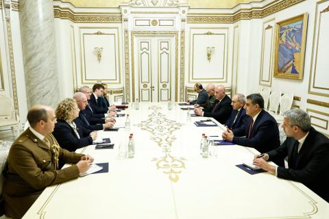 Armenian PM, UK Minister of State for Defense discuss joint programs in military education, cybersecurity